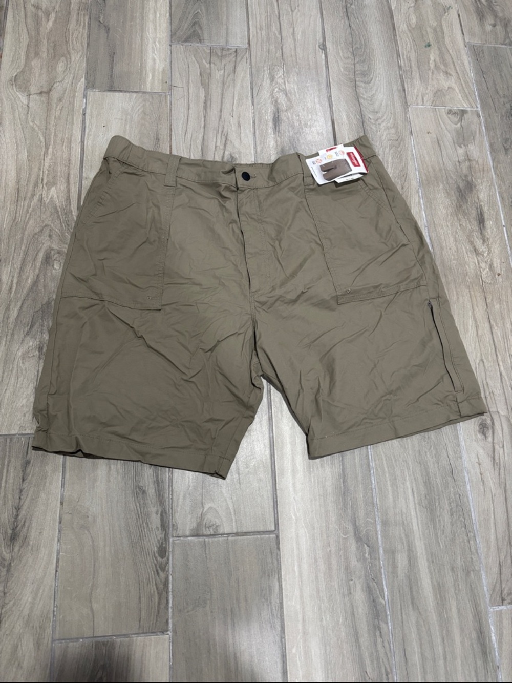 WRANGLER NWT Men’s Outdoor Seneca Short Size 42